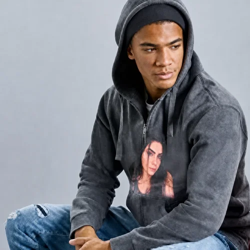 Felpa premium con cappuccio e zip personalizzata